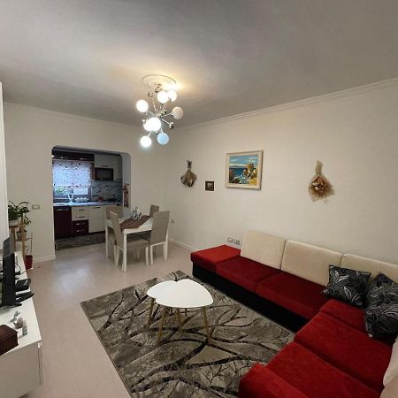 Saloon Apartment Tirana Buitenkant foto