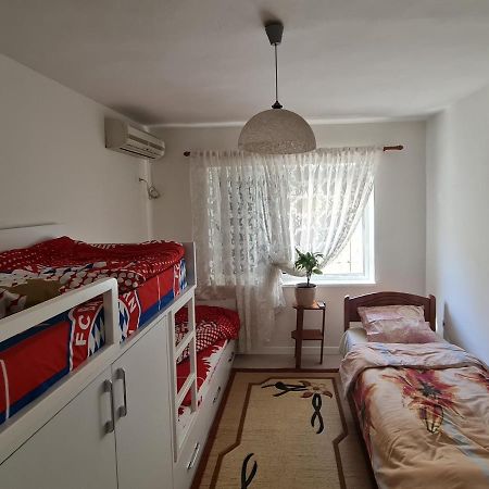 Saloon Apartment Tirana Buitenkant foto