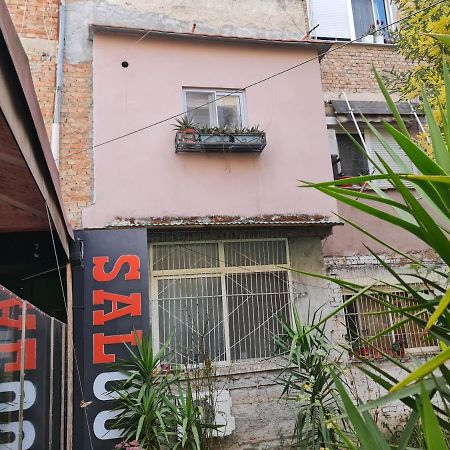 Saloon Apartment Tirana Buitenkant foto